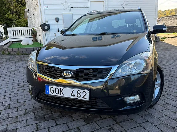 Kia Ceed 2011 photo 4