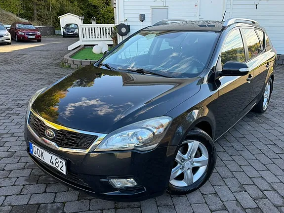 Kia Ceed 2011 photo 3