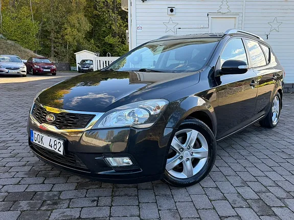 Kia Ceed 2011 photo 2