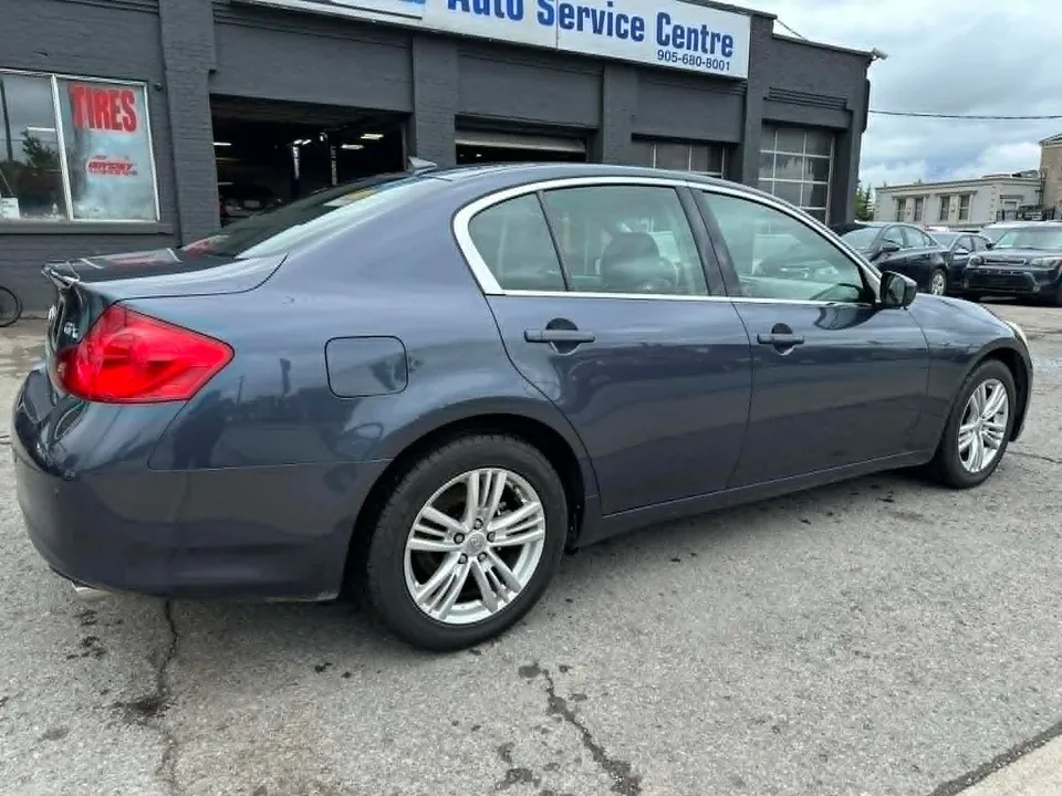 Infiniti G37X 2010 photo 4