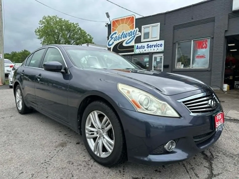 Infiniti G37X 2010 photo 2