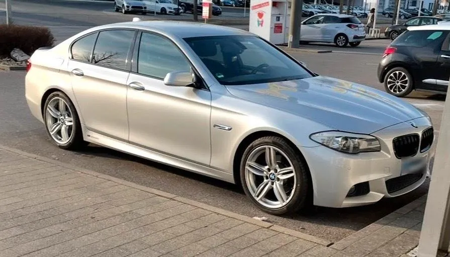 BMW 523I F10