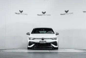 Volkswagen Golf 2024 photo 5