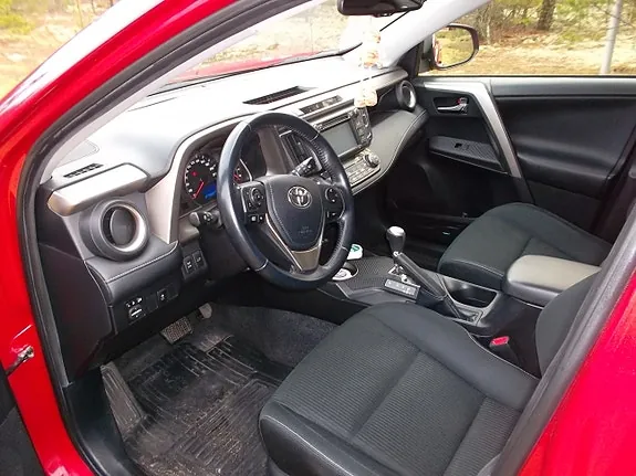Toyota Rav4 2015 photo 5