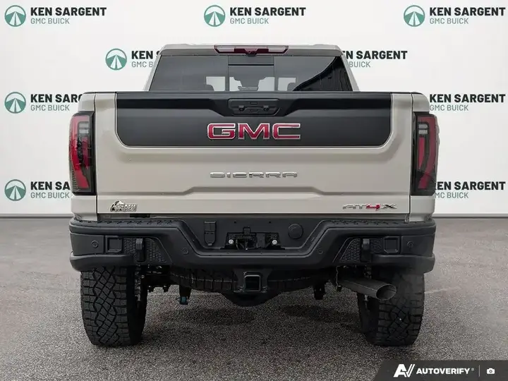 GMC Sierra 2500Hd 2026 photo 5