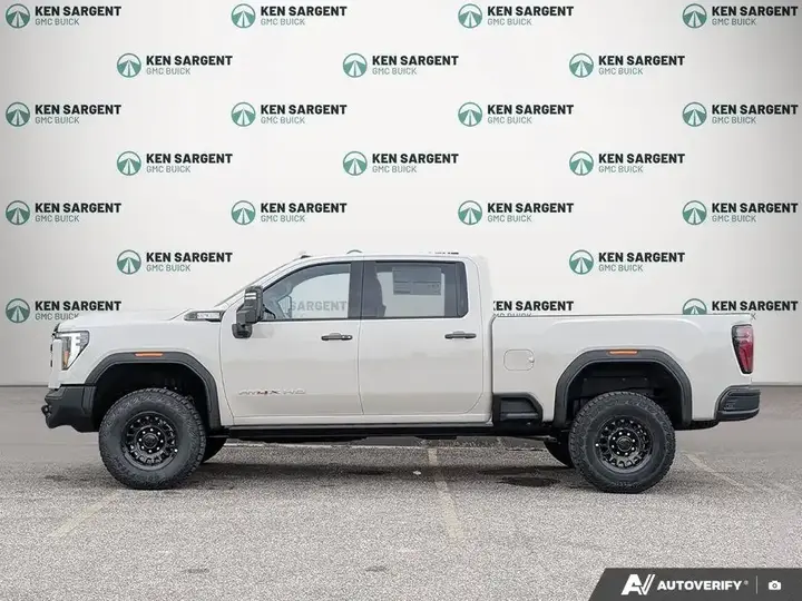 GMC Sierra 2500Hd 2026 photo 3