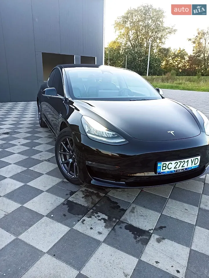 Tesla Model 3 2018 photo 2