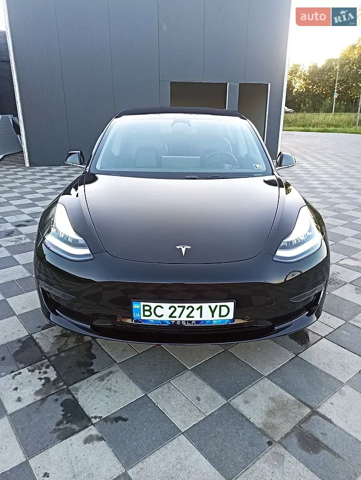 Tesla Model 3 2018 photo 3