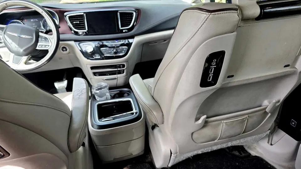 Chrysler Pacifica 2017 photo 4