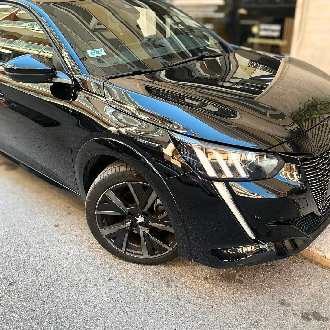 Peugeot 208 2023 photo 4
