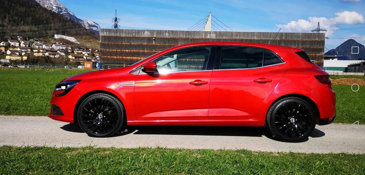 Renault Megane 2016 photo 2