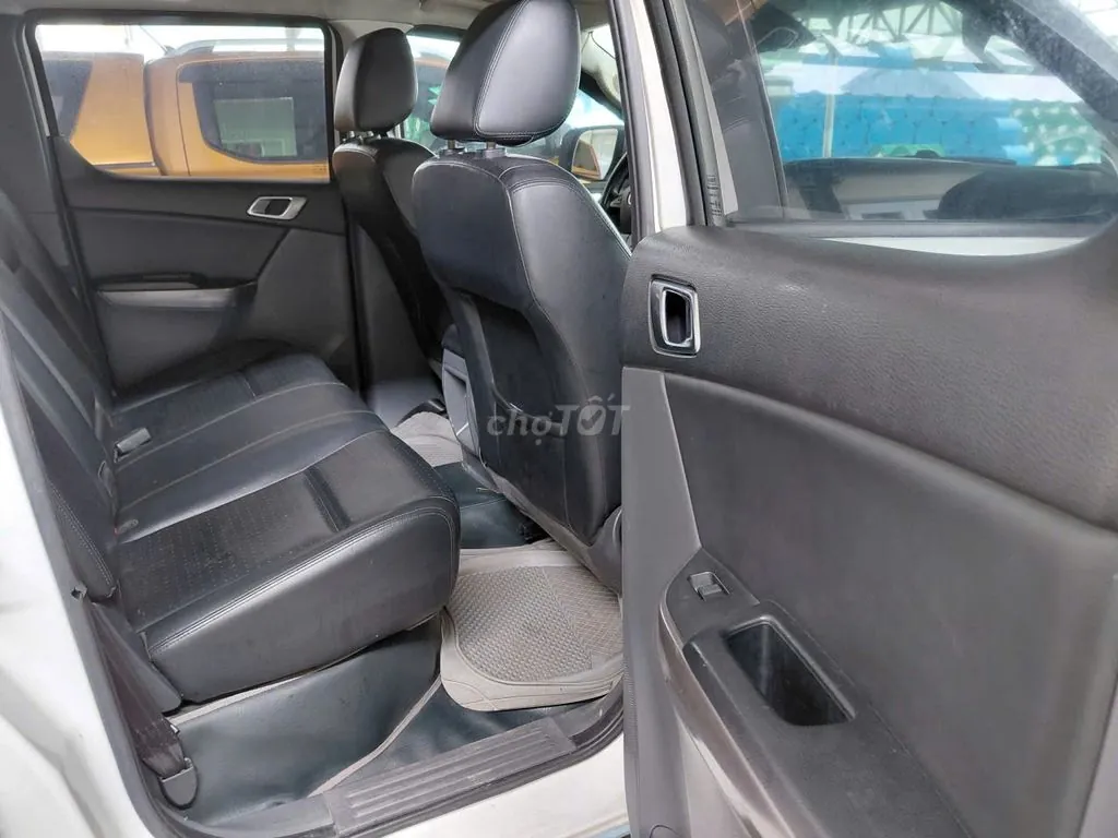 Mazda Bt-50 2018 photo 2