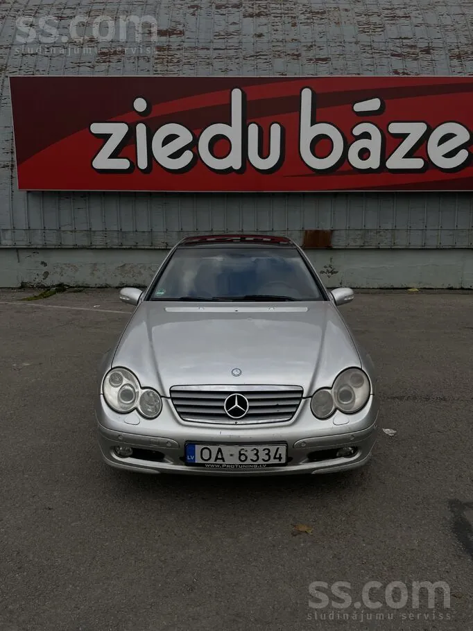 Mercedes-Benz C220
