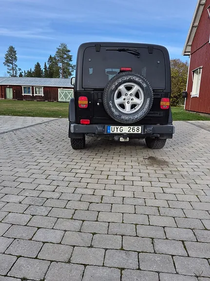 Jeep Wrangler 2004 photo 2