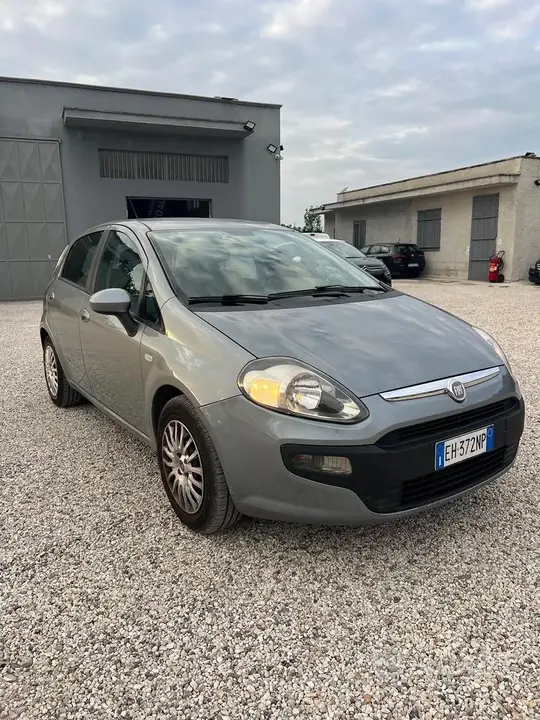 Fiat Punto Evo 2011 photo 4