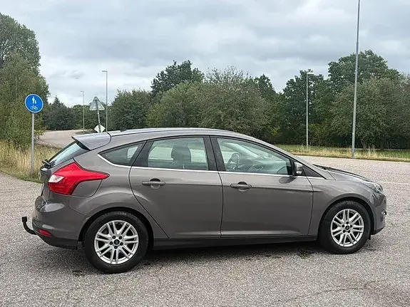 Ford Focus 2013 photo 5