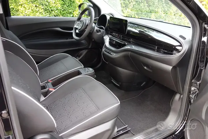 Fiat 500E 2025 photo 3
