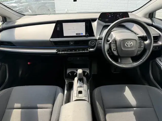 Toyota Prius 2023 photo 2