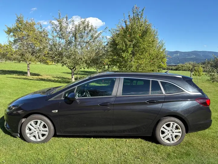 Opel Astra 2016 photo 2