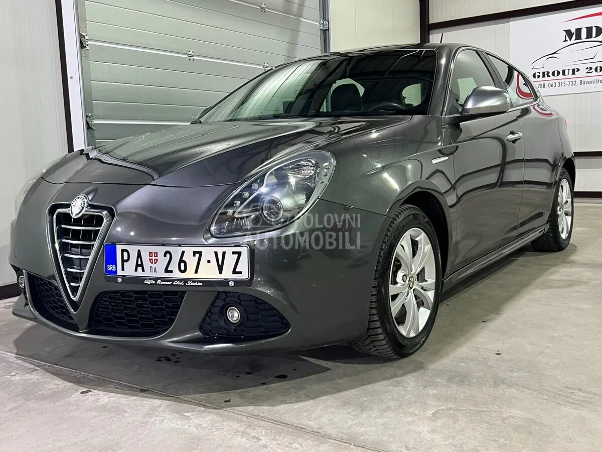 Alfa Romeo Giulietta 2012 photo 2
