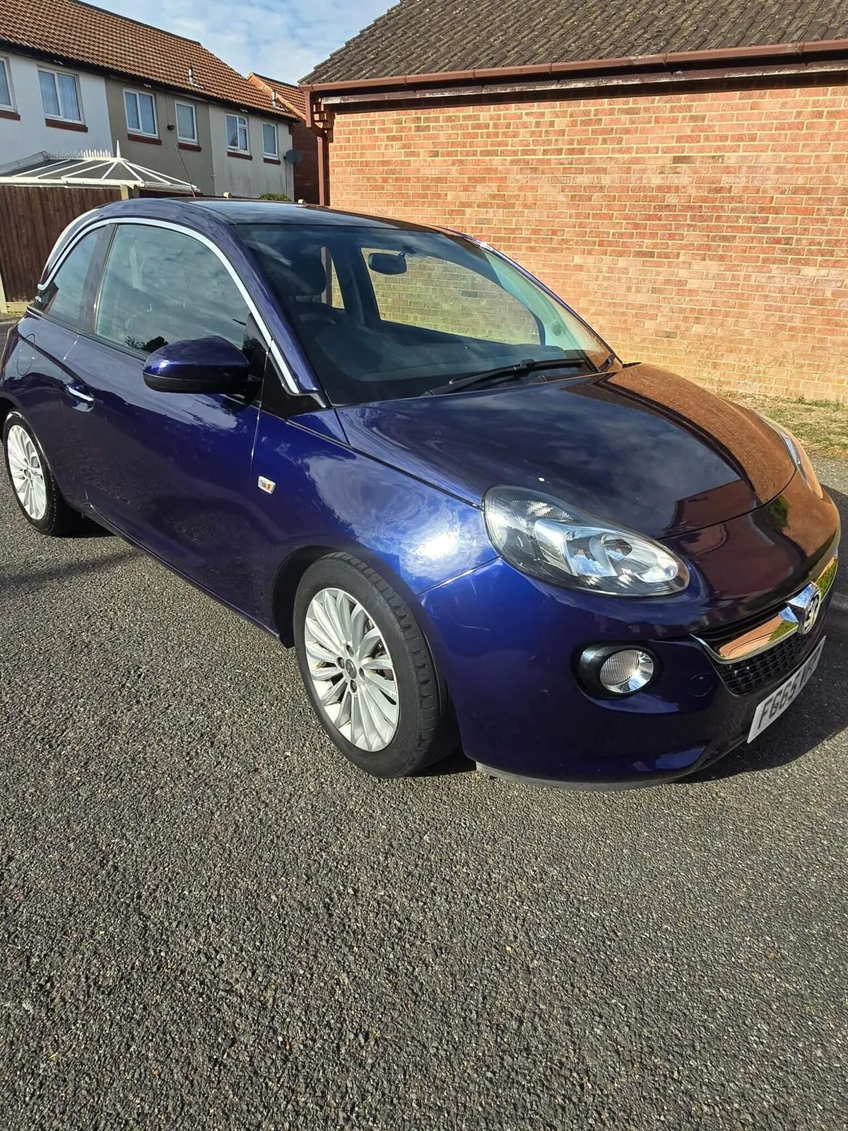 Vauxhall Adam 2015 photo 2