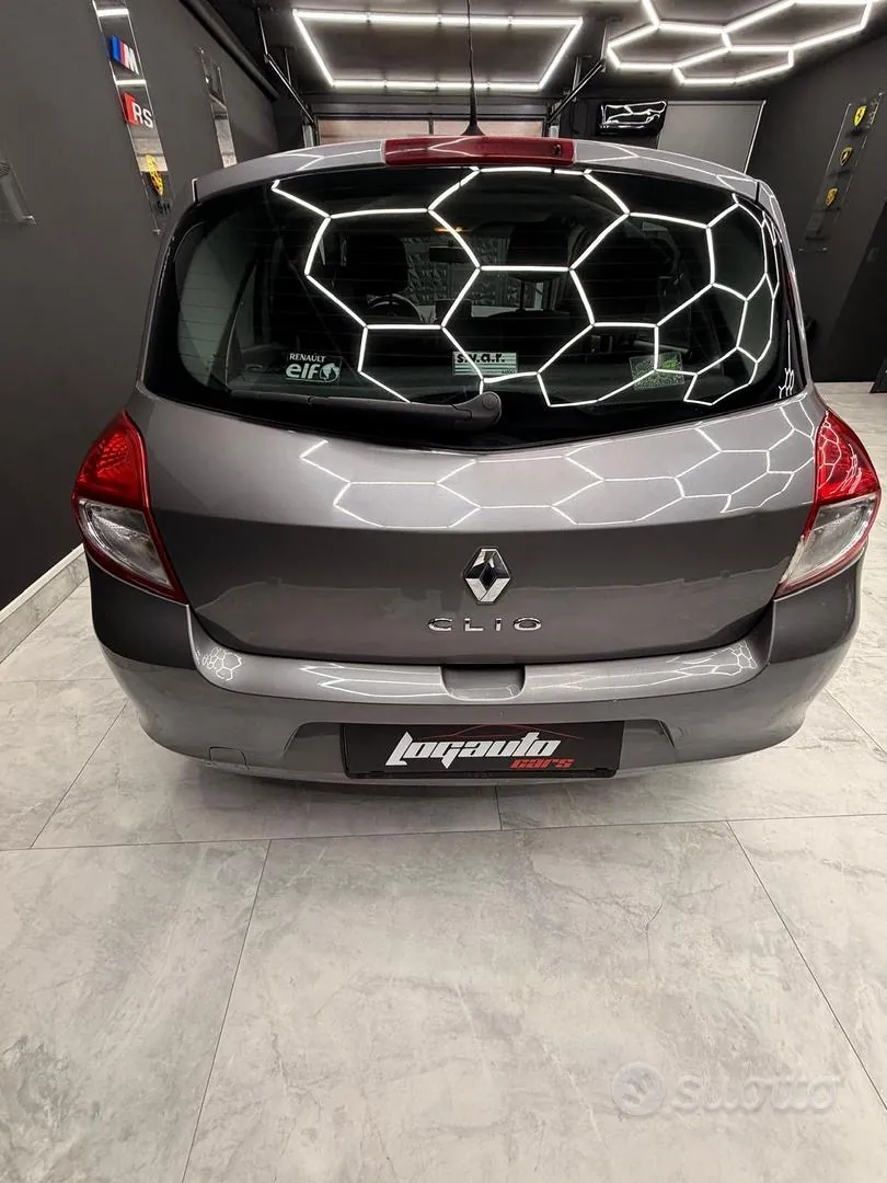 Renault Clio 2012 photo 4