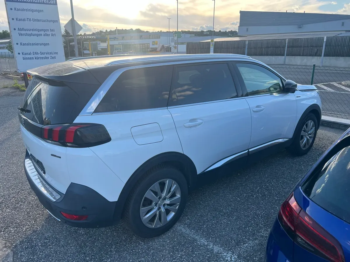 Peugeot 5008 2019 photo 3