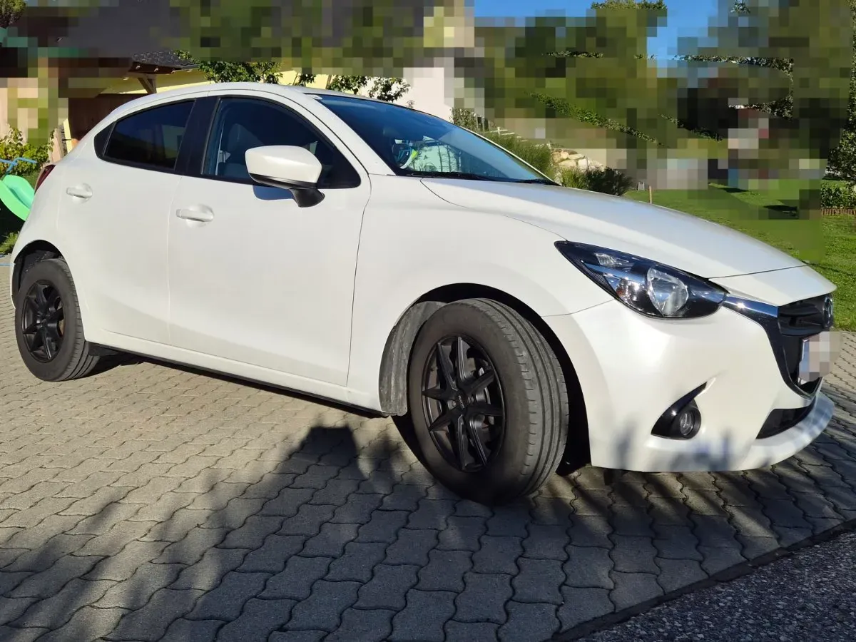 Mazda Mazda2 2017 photo 3