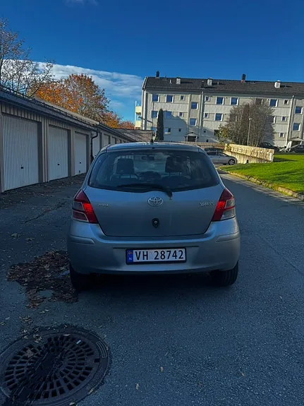 Toyota Yaris 2011 photo 3