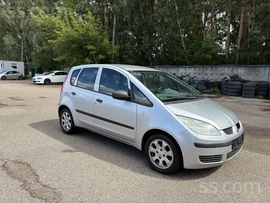 Mitsubishi Colt 2005 photo 2