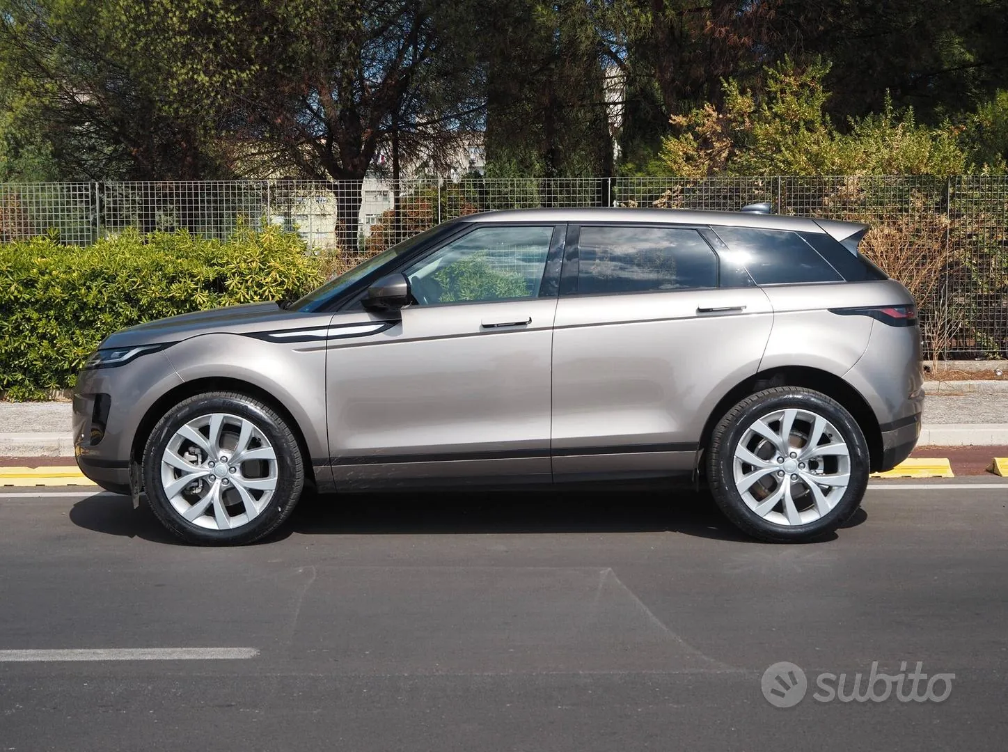 Land Rover Range Rover Evoque 2023 photo 3