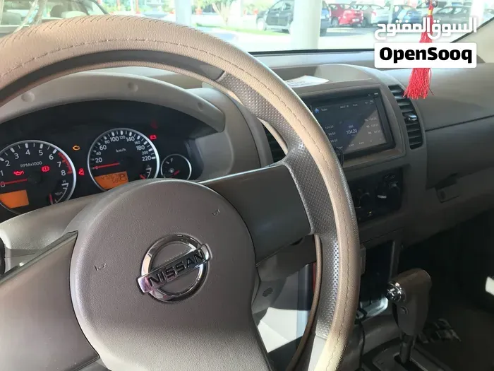 Nissan Pathfinder 2012 photo 2