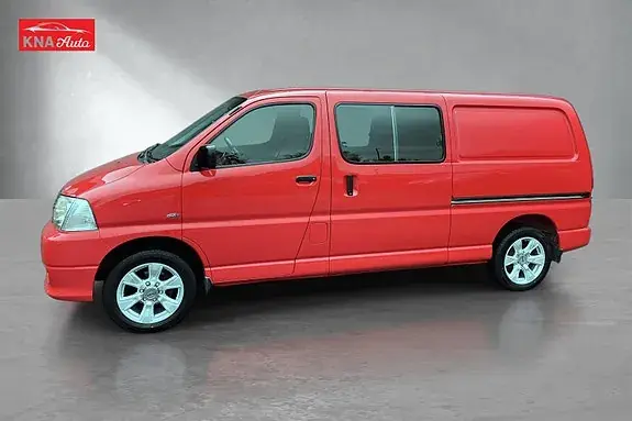 Toyota Hiace 2011 photo 2
