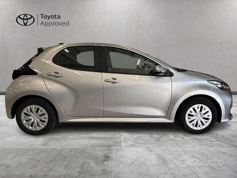Toyota Yaris 2025 photo 4