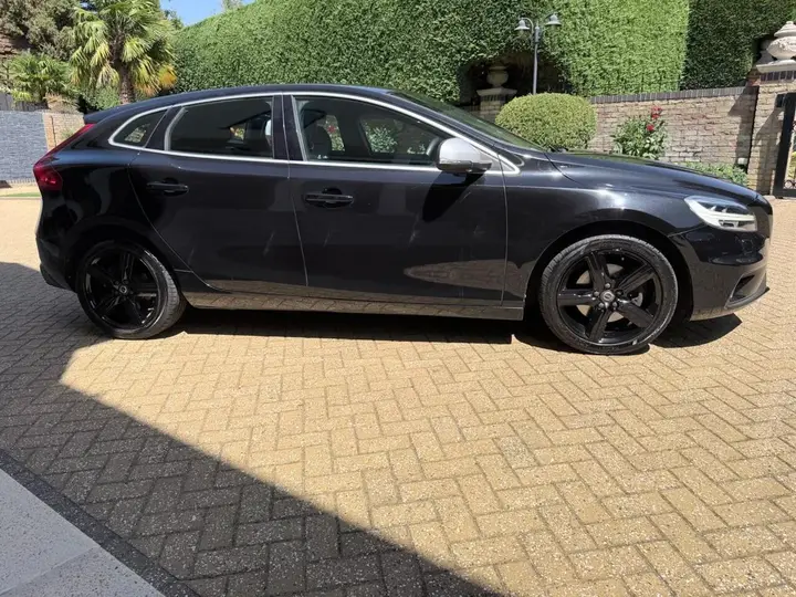 Volvo V40 2016 photo 4