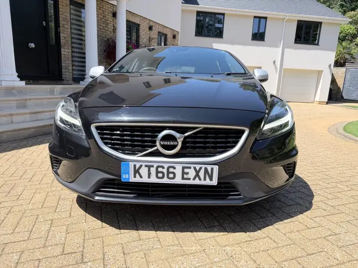 Volvo V40 2016 photo 2