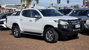 Mitsubishi Triton 2023 photo 4