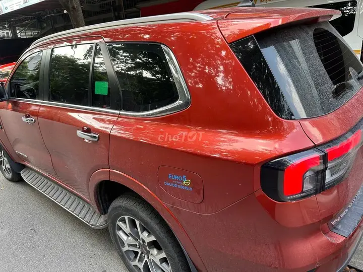 Ford Everest 2022 photo 2