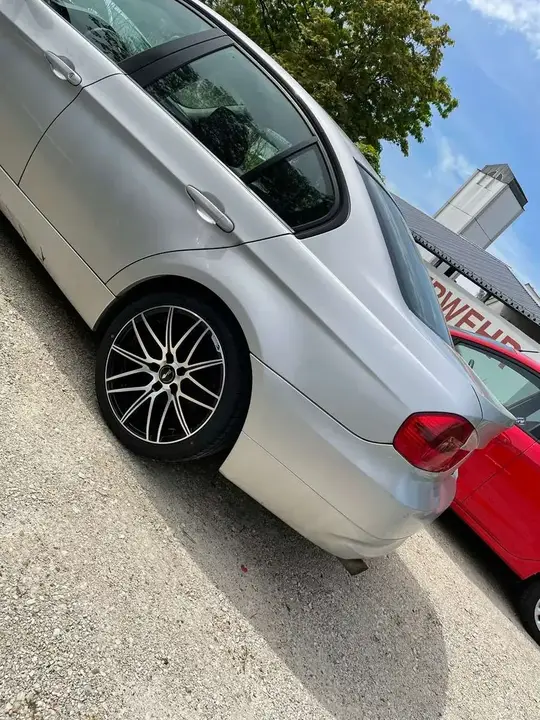 BMW 3 Series 2006 photo 2