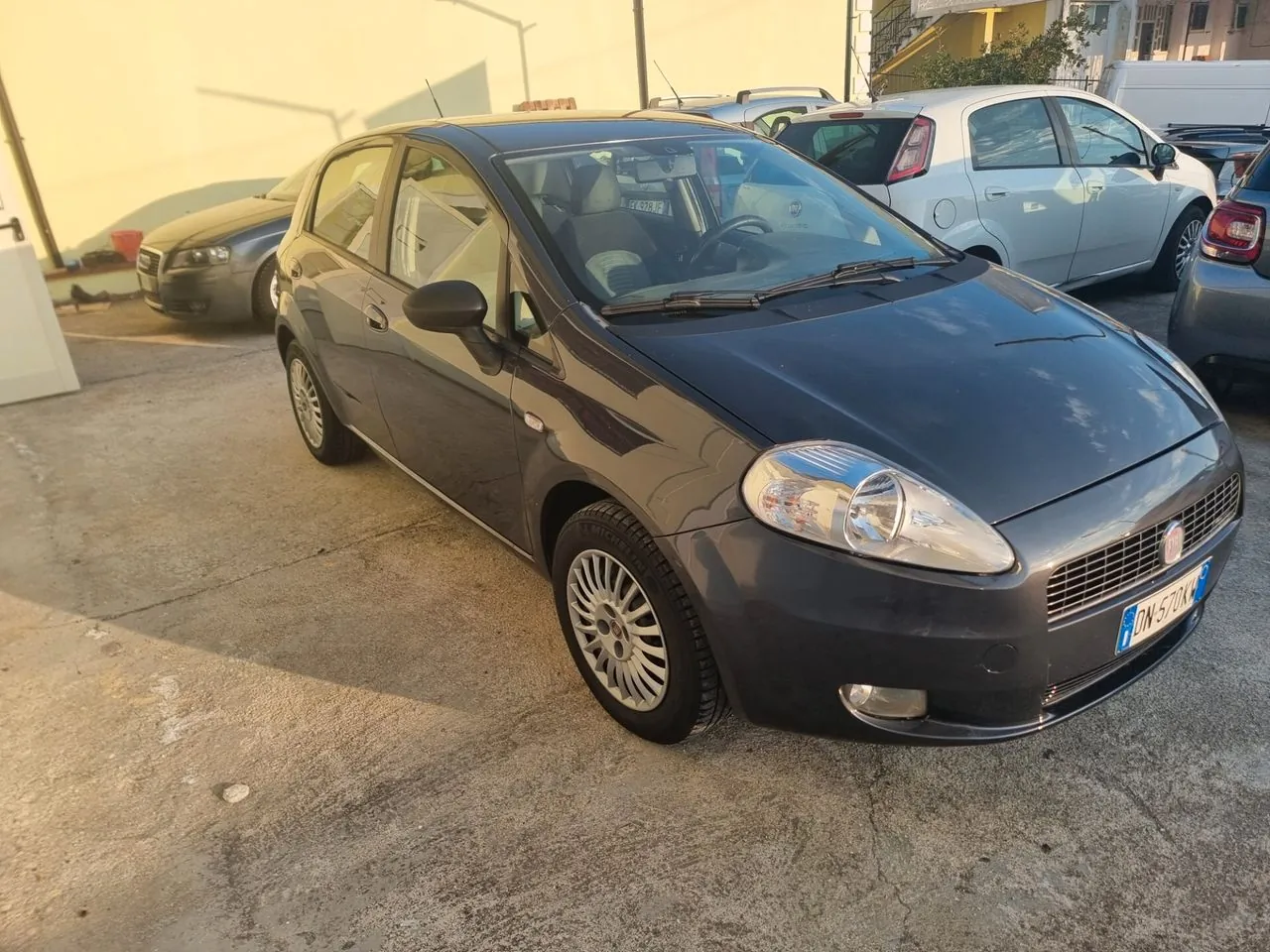 Fiat Grande Punto 2008 photo 4
