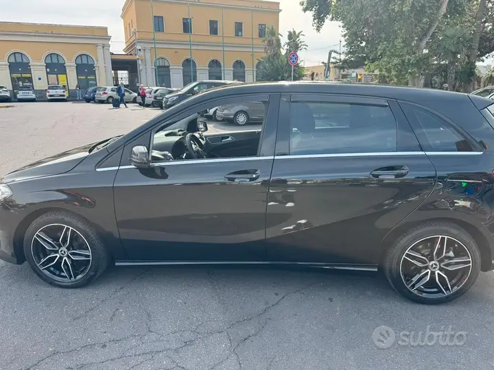 Mercedes-Benz B 2017 photo 4