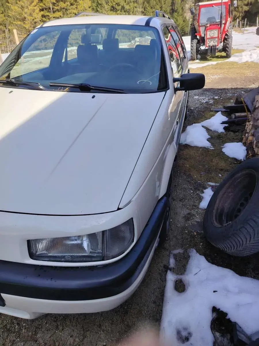 Volkswagen Passat 1992 photo 2