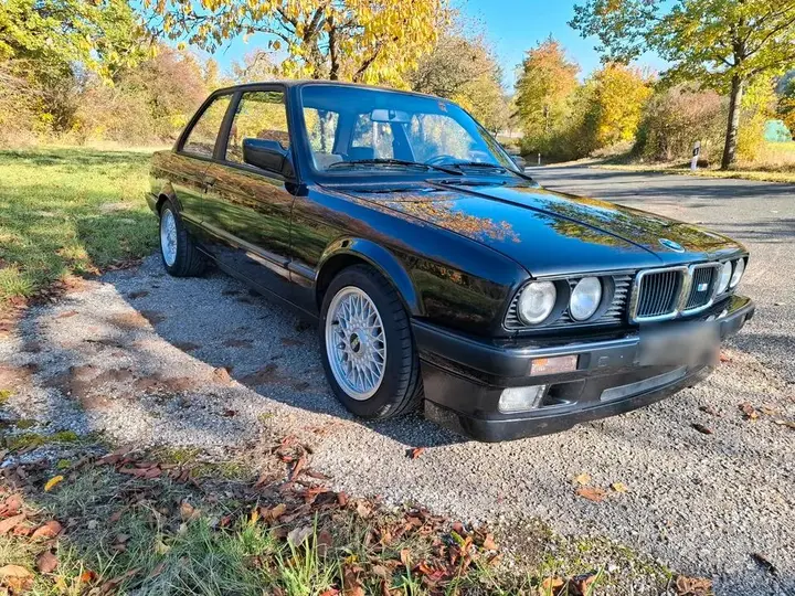 BMW E30