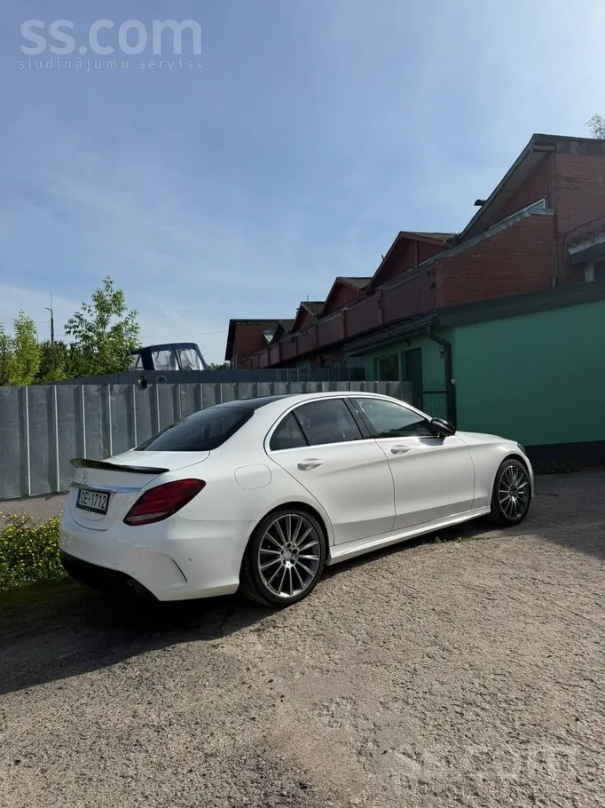 Mercedes-Benz C200