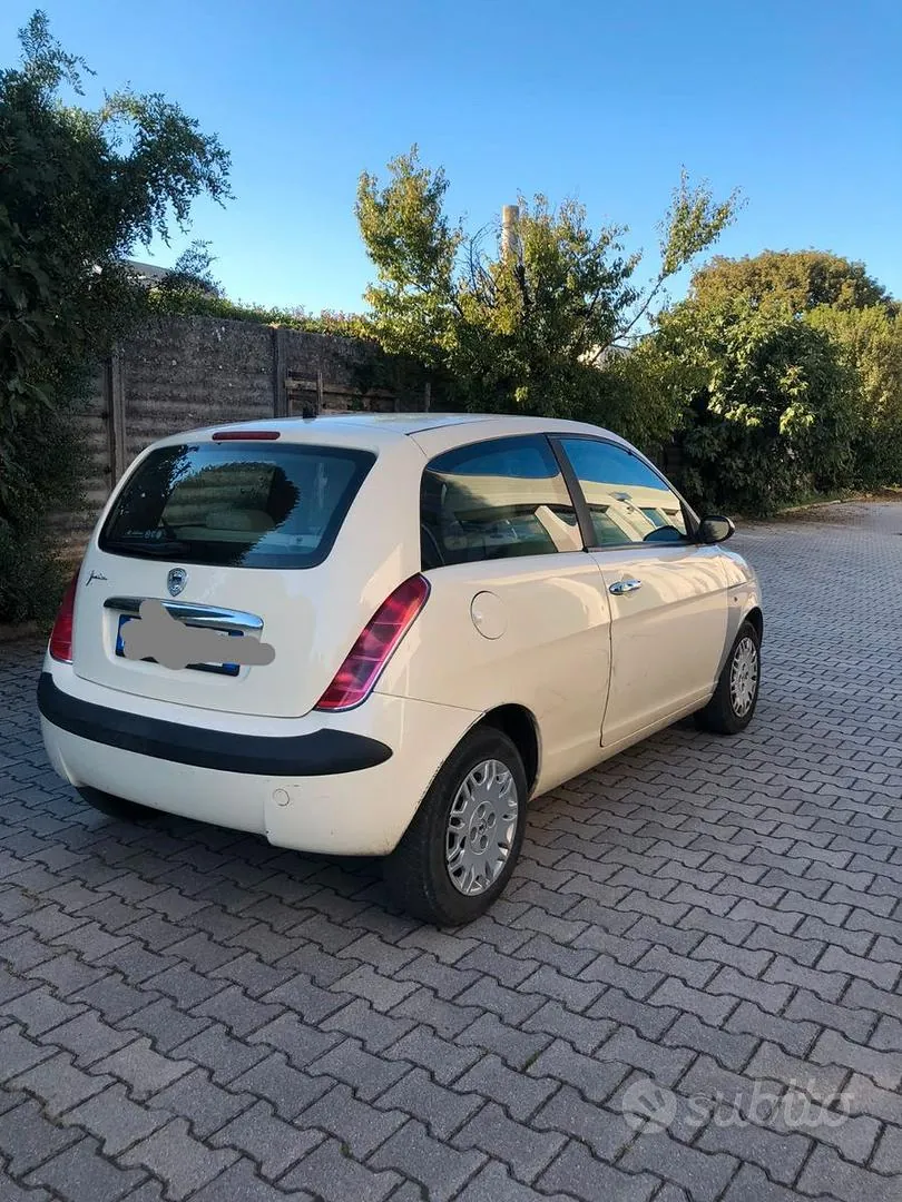 Lancia Ypsilon 2006 photo 2