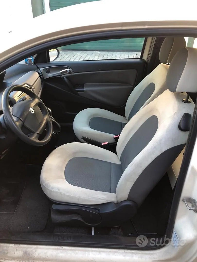 Lancia Ypsilon 2006 photo 4