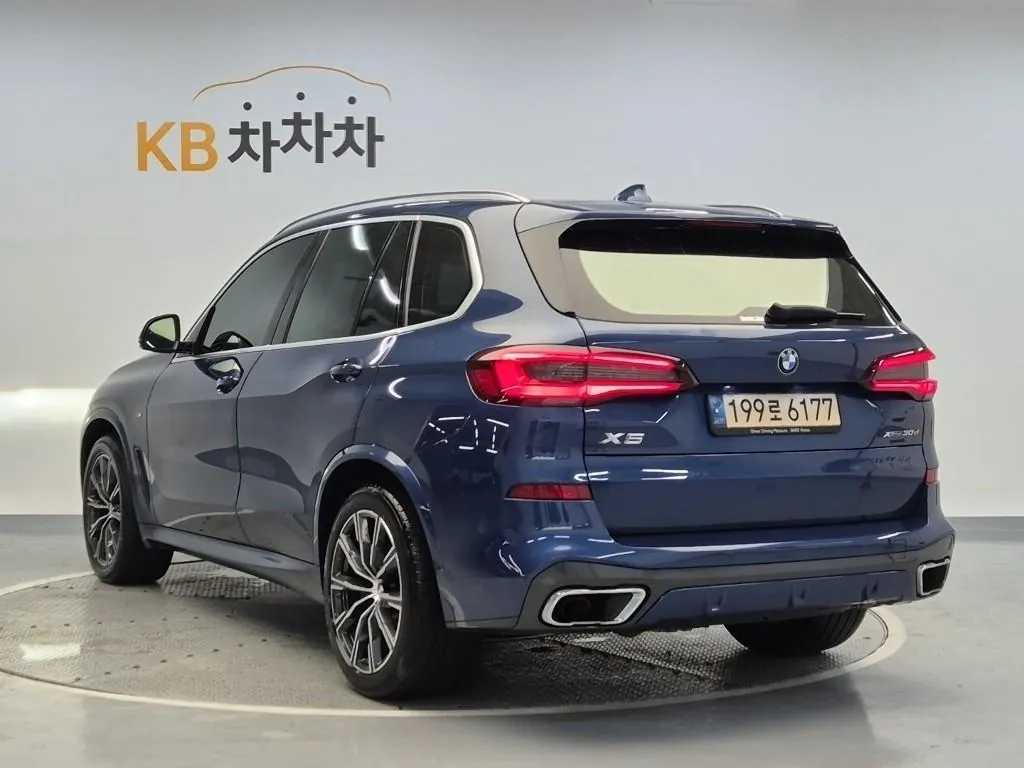 BMW X5 2021 photo 2