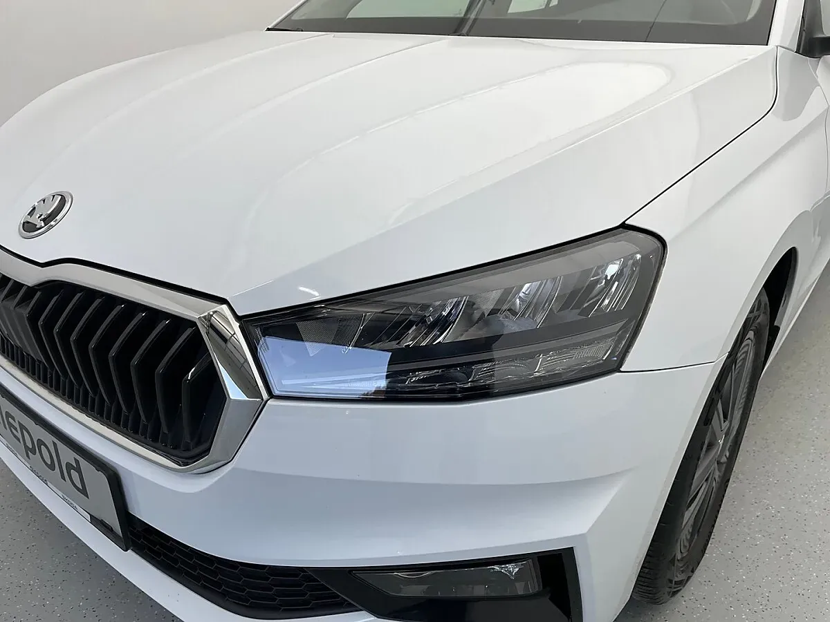 Skoda Fabia 2022 photo 3