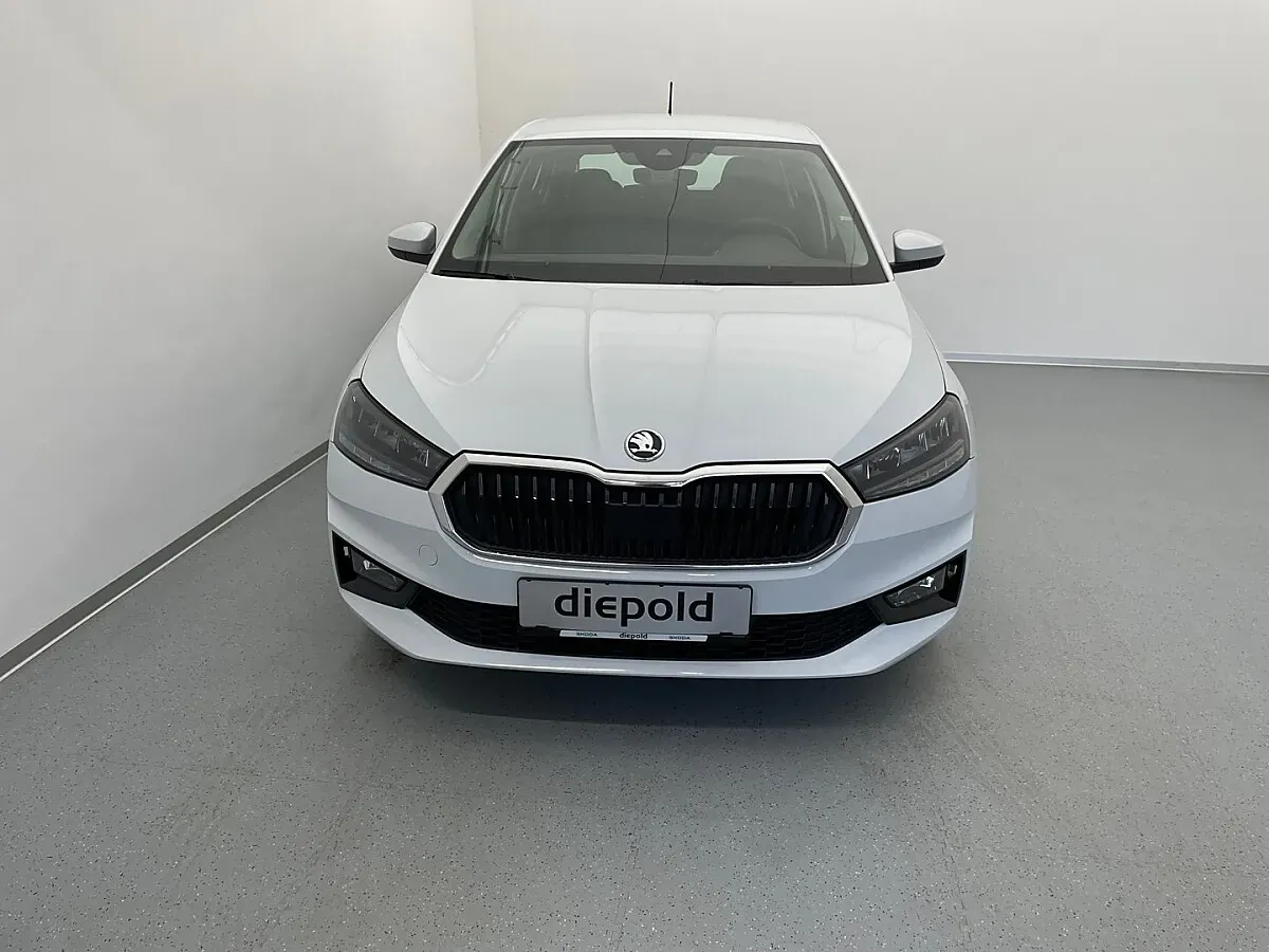 Skoda Fabia 2022 photo 2