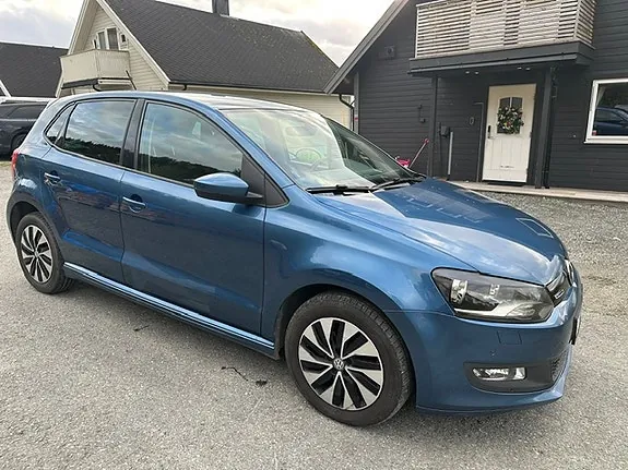 Volkswagen Polo 2016 photo 2